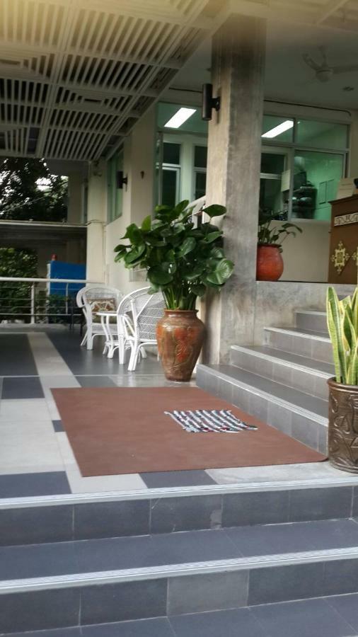 Pearl@Hua Hin Hotel Bagian luar foto